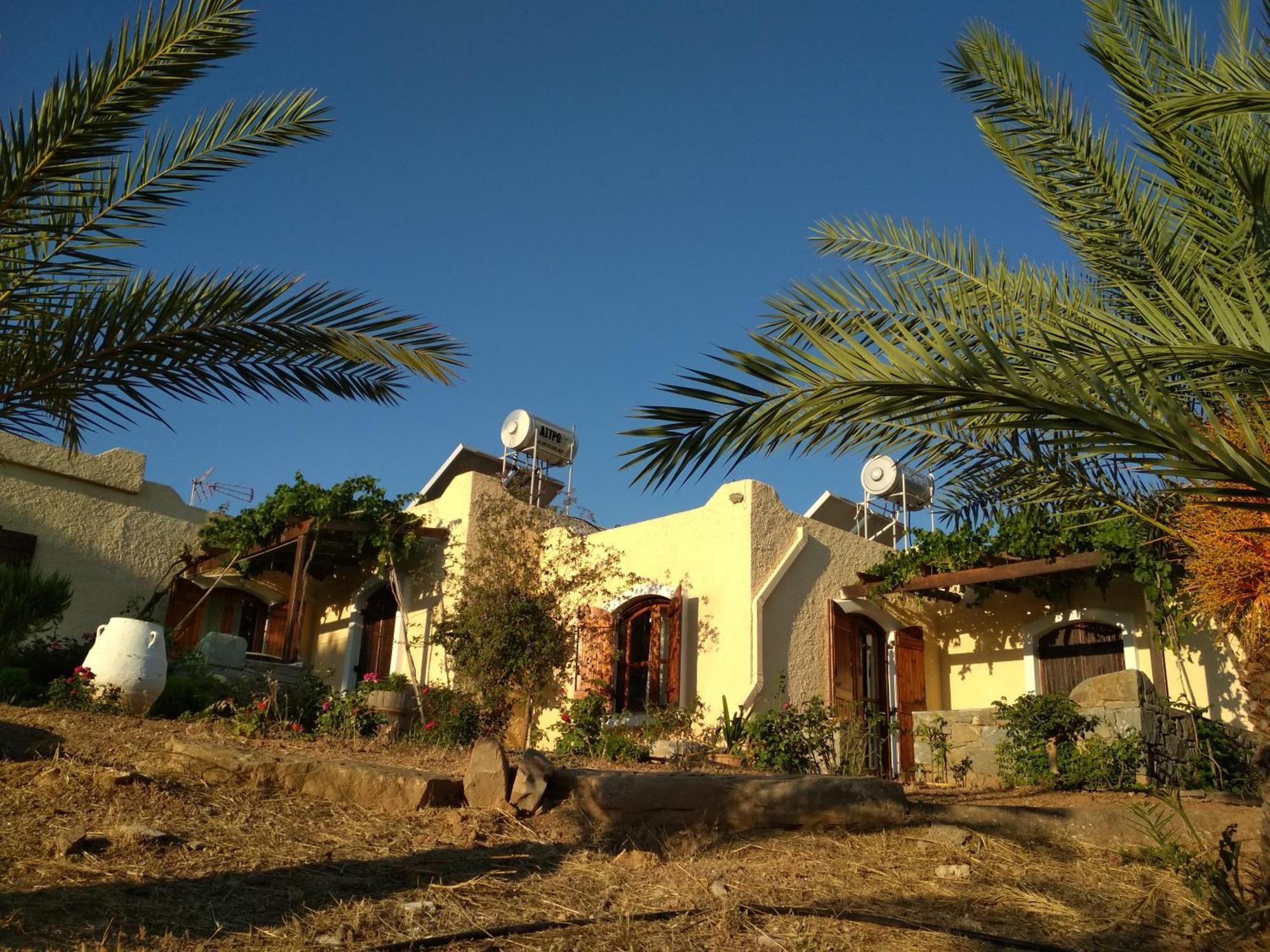 Porto Heli Apartments Palekastro Exterior photo